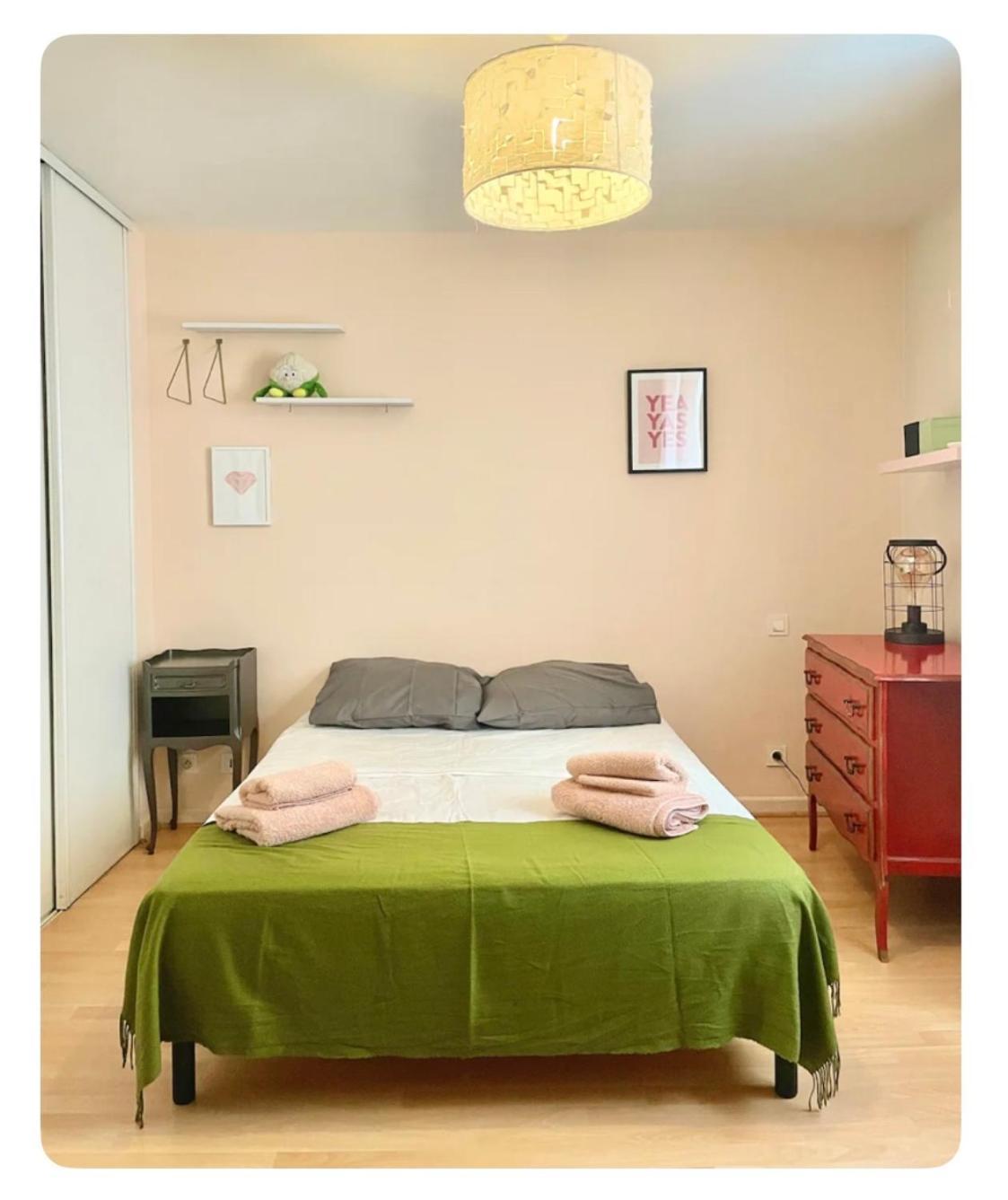 Appartement Calme, A 2 Pas Du Palais Des Papes, Au 3Eme Etage Aviñón Exterior foto