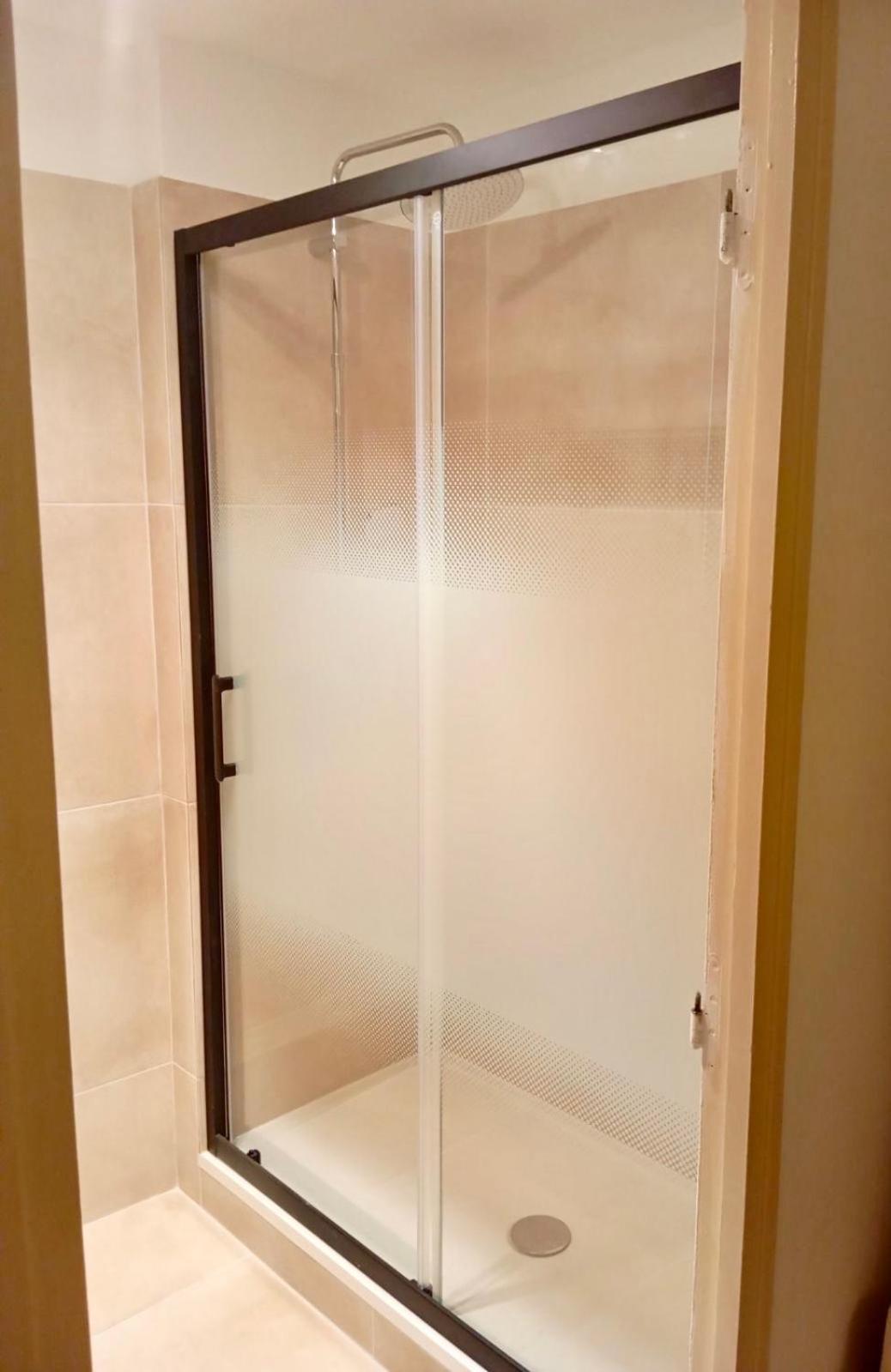 Appartement Calme, A 2 Pas Du Palais Des Papes, Au 3Eme Etage Aviñón Exterior foto